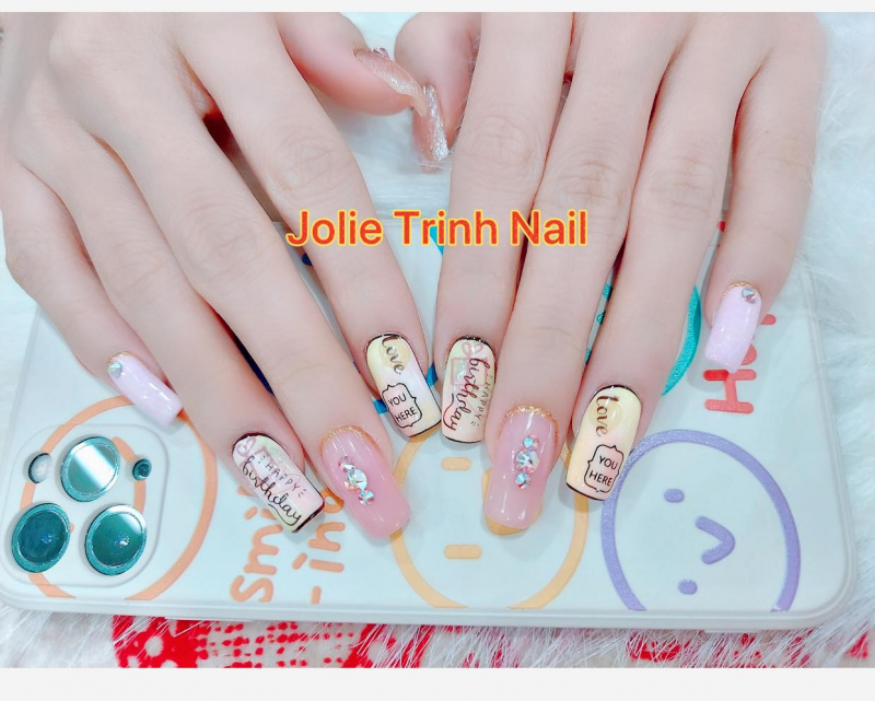 Jolie Trinh_ Nail