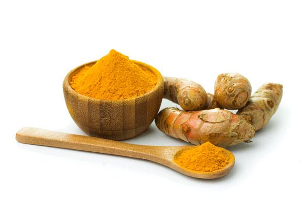 tam-trang-cap-toc-bang-bot-nghe-va-vitamin-e-595902 Tắm trắng cấp tốc bằng bột nghệ và Vitamin E
